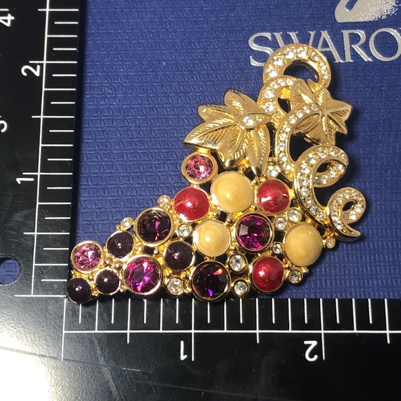 *Swarovski large Flower Brooch Pin - Picture 8 of 9